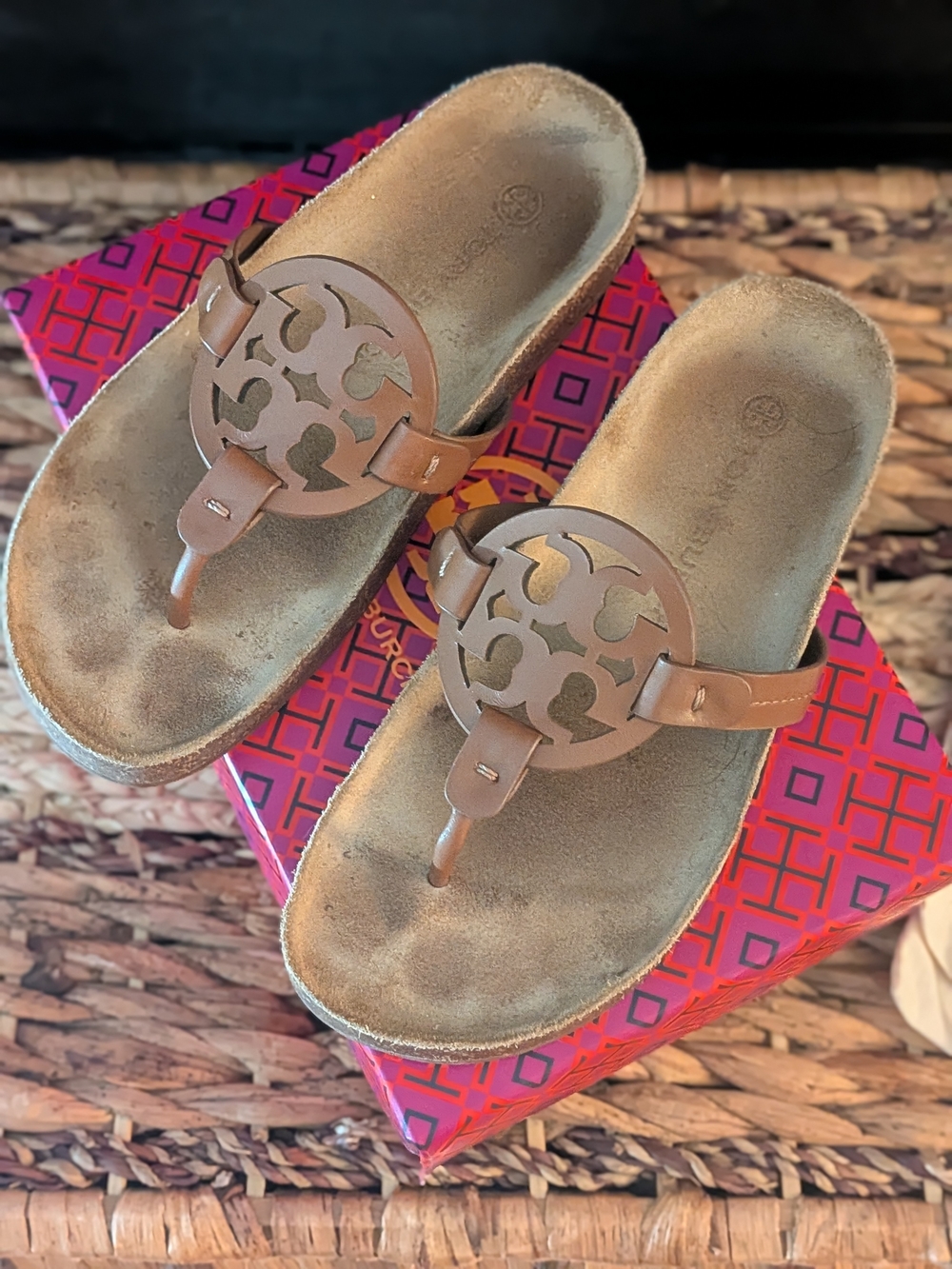 Tory Burch Tan Miller Leather Logo Thong Sandals - Picture 4 of 7